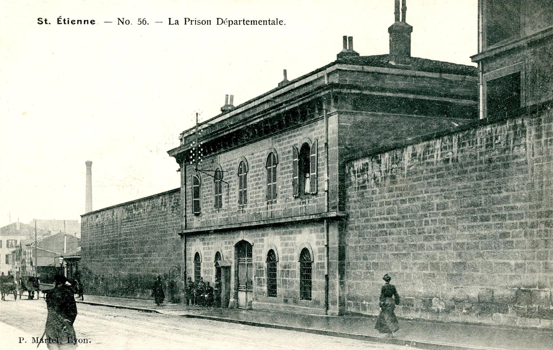 La prison départementale était située au n°27 de la rue des docteurs Charcot. Elle a été détruite pour faire place au centre commercial Centre Deux.